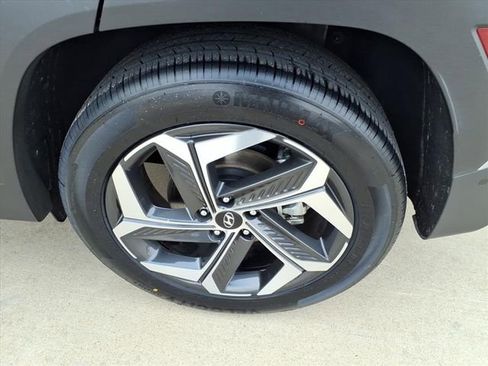 Certified 2022 Hyundai Tucson Limited w/ Cargo Package image 19