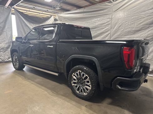 Used 2023 GMC Sierra 1500 Denali Ultimate AWD/4WD image 3