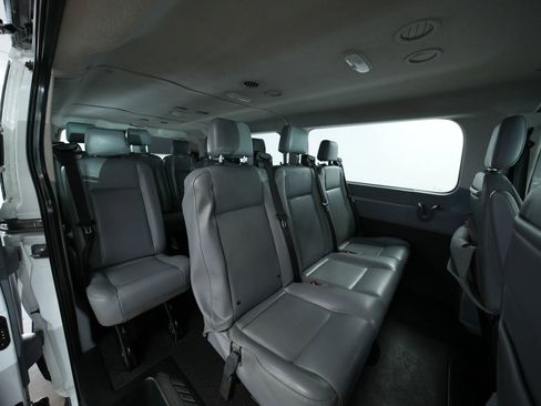 Used 2018 Ford Transit 350 XL image 23