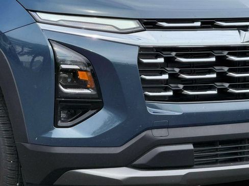 Used 2025 Chevrolet Equinox LT w/ Safety and Technology Package FWD image 10