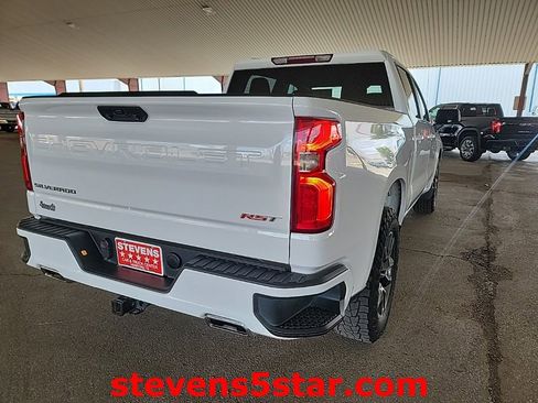Used 2023 Chevrolet Silverado 1500 RST w/ Z71 Off-Road Package AWD/4WD image 8