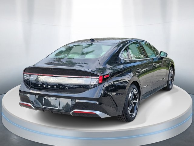New 2026 Hyundai Sonata SEL FWD image 4