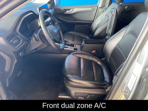 Used 2024 Ford Escape Platinum image 9