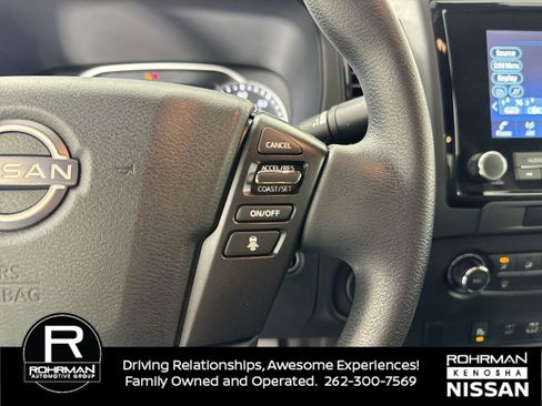 Certified 2023 Nissan Frontier SV w/ Midnight Edition Package image 7