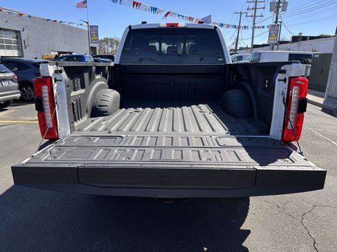 Used 2023 Ford F350 Lariat w/ Lariat Ultimate Package image 8