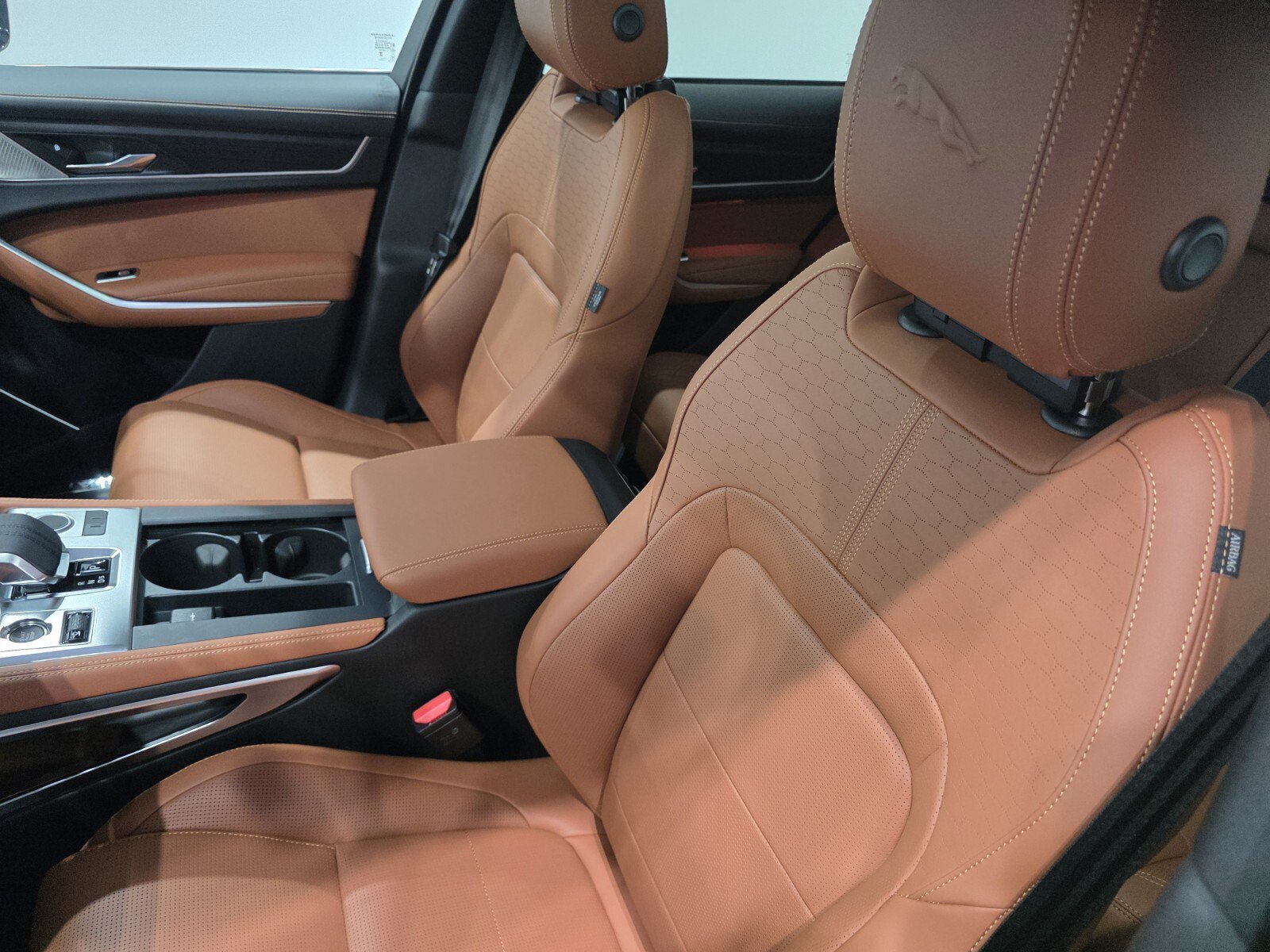 New 2026 Jaguar F-PACE R-Dynamic S AWD/4WD image 8