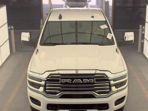 Used 2026 RAM 2500 Laramie AWD/4WD image 8