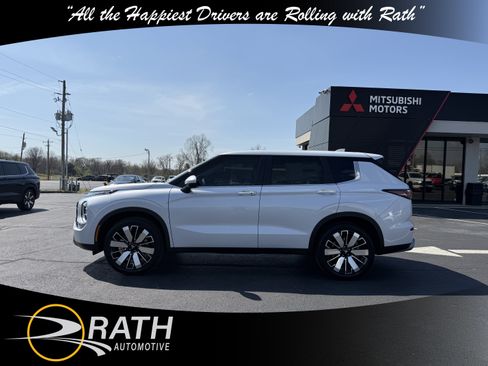 New 2026 Mitsubishi Outlander SE image 6