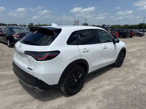 Used 2023 Honda HR-V Sport image 3