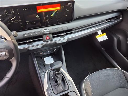 New 2025 Kia K4 GT-Line image 5