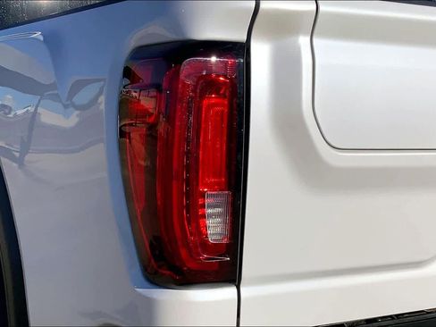 Used 2021 GMC Sierra 2500 Denali w/ Denali Ultimate Package image 27