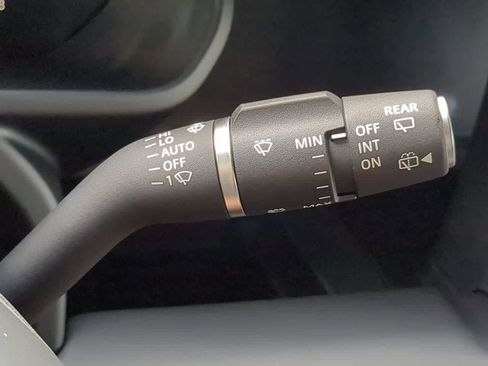 Used 2025 Land Rover Defender 110 S image 27