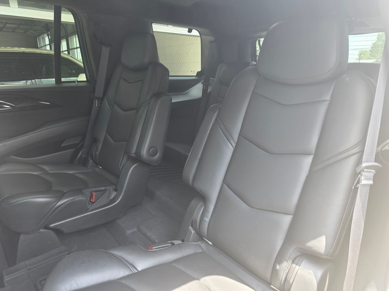 Used 2019 Cadillac Escalade Platinum AWD/4WD image 8