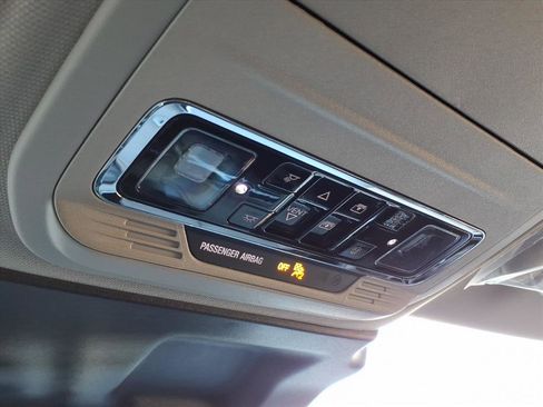 New 2026 Lincoln Corsair Premiere image 25