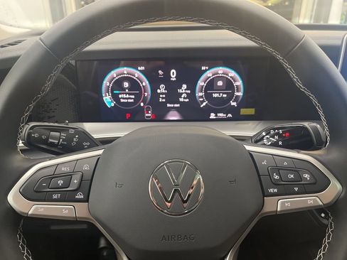 New 2026 Volkswagen Tiguan SE AWD/4WD image 18