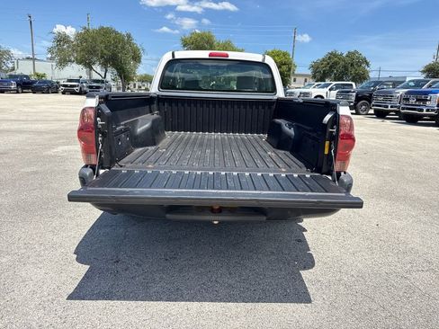 Used 2015 Toyota Tacoma 2WD Access Cab image 23