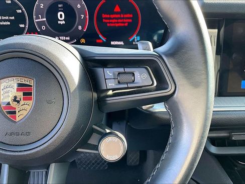 Used 2024 Porsche Cayenne image 27