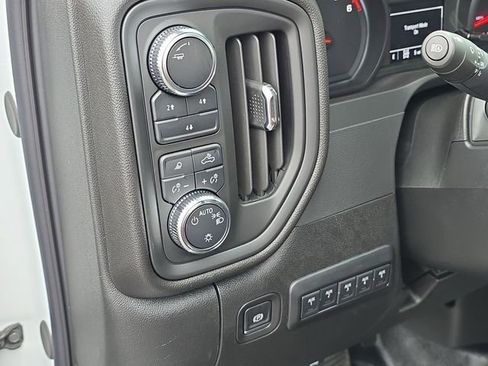 New 2025 GMC Sierra 3500 Pro image 17