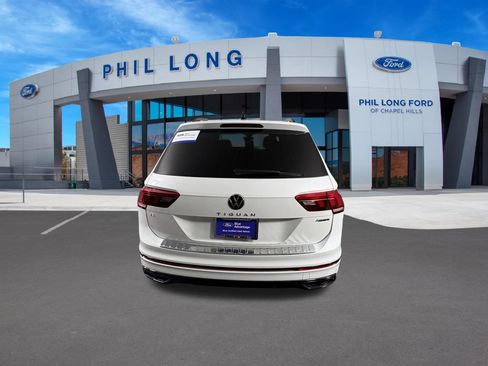 Used 2022 Volkswagen Tiguan SE R-Line AWD/4WD image 4