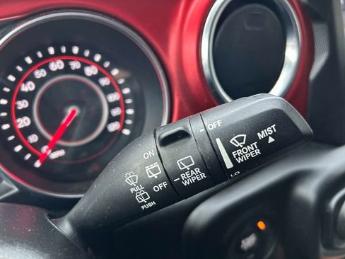 Used 2021 Jeep Wrangler Unlimited Rubicon AWD/4WD image 26