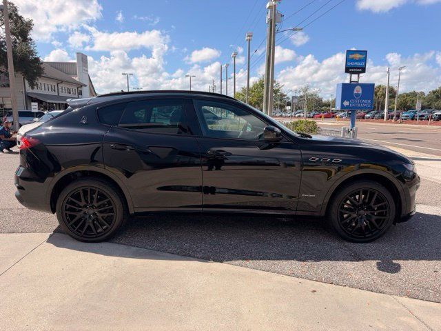 Used 2019 Maserati Levante S GranSport AWD/4WD image 18
