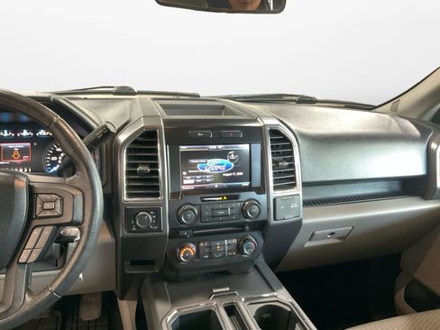 Used 2015 Ford F150 XLT w/ Equipment Group 302A Luxury AWD/4WD image 11