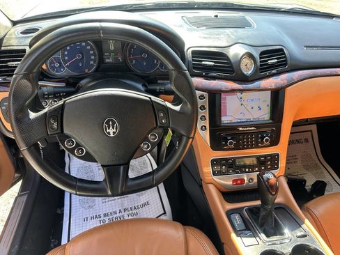 Used 2014 Maserati GranTurismo Sport image 12