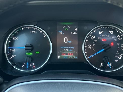 Used 2021 Toyota RAV4 XLE Premium image 24