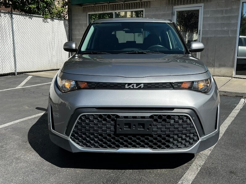 Used 2023 Kia Soul LX w/ Option Group 015 FWD image 2