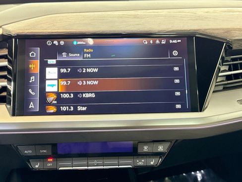 Used 2025 Audi Q4 e-tron Premium Plus image 15