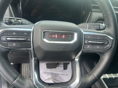 Used 2025 GMC Terrain Elevation AWD/4WD image 9