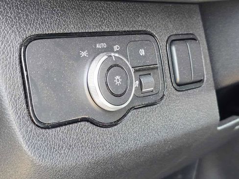 Used 2025 Mercedes-Benz Sprinter 2500 image 27