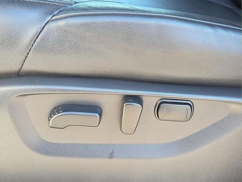 Used 2024 Nissan Armada SL w/ Captain's Chairs Package AWD/4WD image 16
