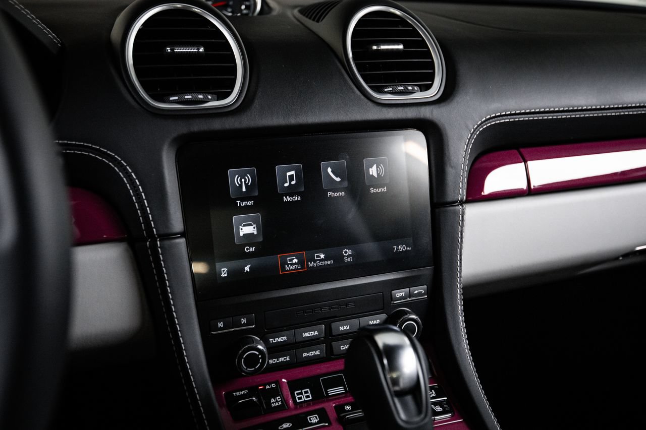 Certified 2025 Porsche 718 Cayman RWD image 18