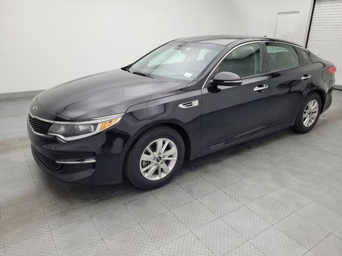 Used 2016 Kia Optima LX image 2