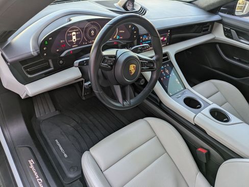 Used 2021 Porsche Taycan Turbo image 14
