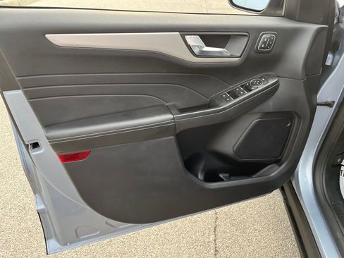 Used 2022 Ford Escape SEL w/ Technology Package image 22