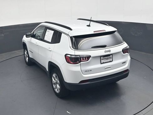 Used 2025 Jeep Compass Latitude AWD/4WD image 28