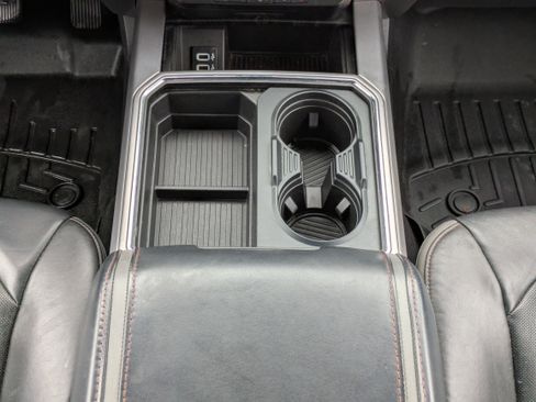 Used 2019 Ford F250 Platinum w/ Platinum Ultimate Package image 6