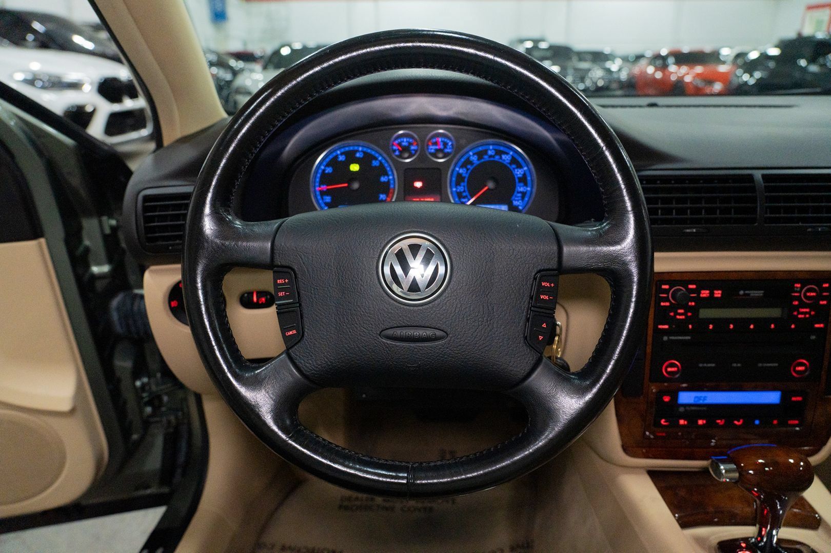 Used 2002 Volkswagen Passat GLX AWD/4WD image 32