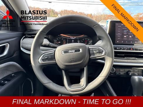 Used 2022 Jeep Compass Latitude image 27