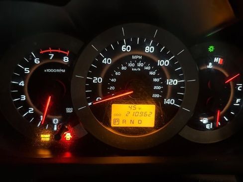 Used 2012 Toyota RAV4 Sport image 4