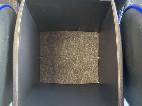 Used 2018 Toyota Corolla SE image 18