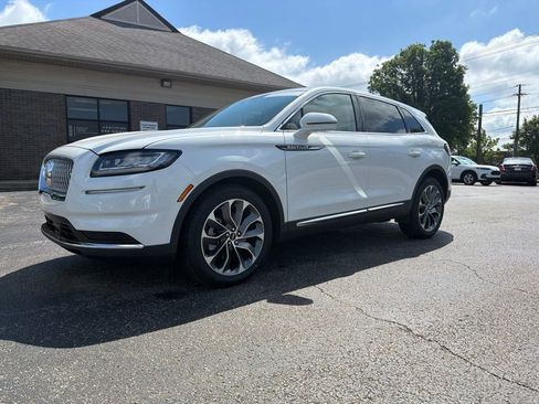 Used 2023 Lincoln Nautilus Reserve AWD/4WD image 13