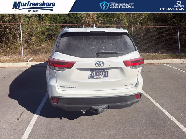 Used 2019 Toyota Highlander XLE AWD/4WD image 6