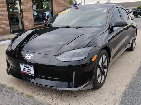 Used 2024 Hyundai Ioniq 6 SE RWD image 1