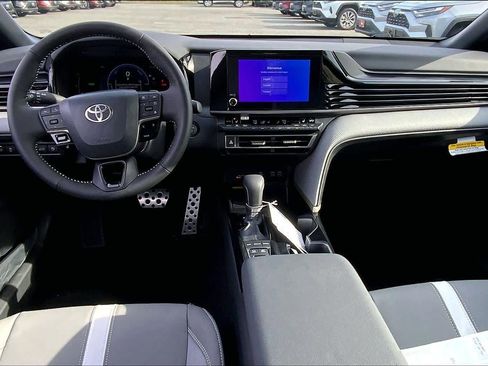 New 2026 Toyota Camry SE image 5