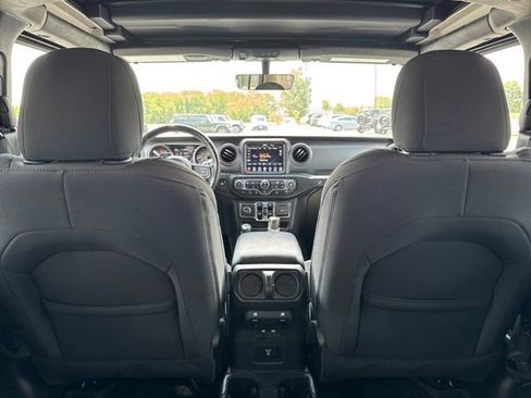 Used 2022 Jeep Wrangler Unlimited Sport AWD/4WD image 3