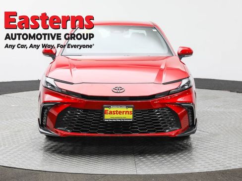 Used 2025 Toyota Camry SE w/ Convenience Package AWD/4WD image 2