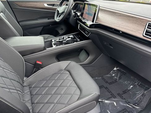 New 2026 Volkswagen Atlas SEL Premium R-Line AWD/4WD image 16